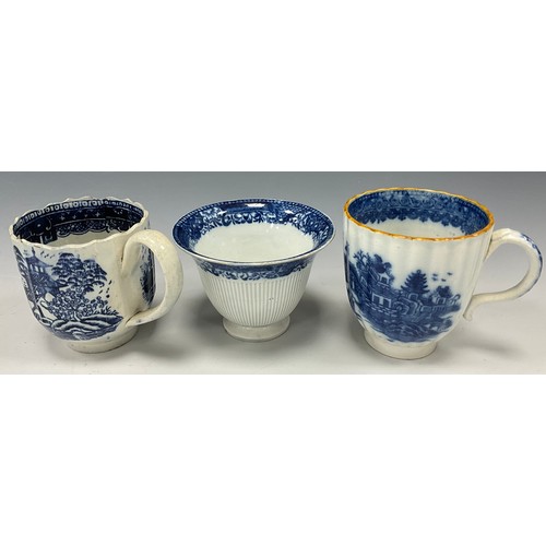 1156 - 18th century blue and white pearlware including a Cambrian ware dish, 11cm dia, conforming smaller d... 