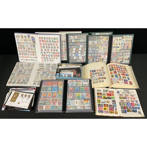 621 - Stamps - large box of stamp albums, stockbooks, etc, eight large All World, thousands of stamps