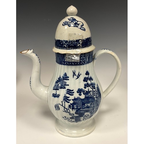 1187A - An 18th century pearlware coffee pot, transfer printed with a Chinoiserie landscape willow variant d... 