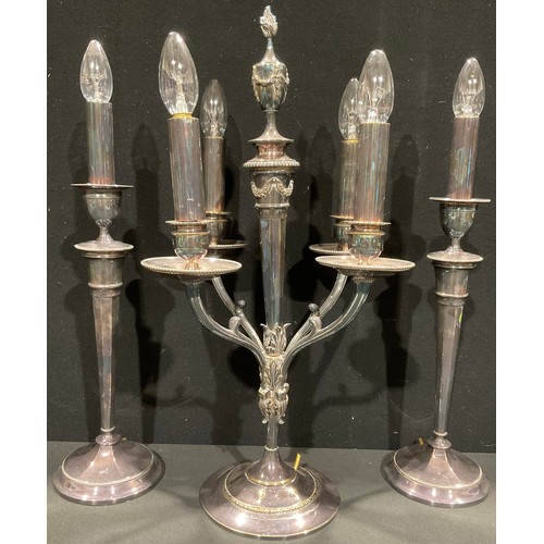 40 - A 20th century EPNS four light candelabrum table lamp, in the Neo-Classical taste, 56cm high; a simi... 