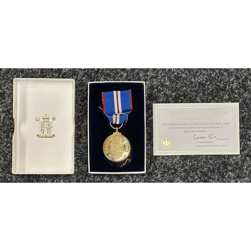 3027 - ERII Queen's Golden Jubilee Medal 1952-2002 complete with ribbon and in box of issue with Royal Mint... 