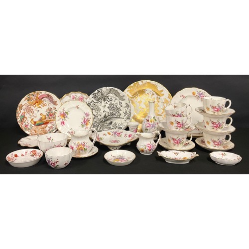 136 - A Royal Crown Derby Posies part tea service; similar trinket dishes, vase, diamond footed bowl, etc;... 