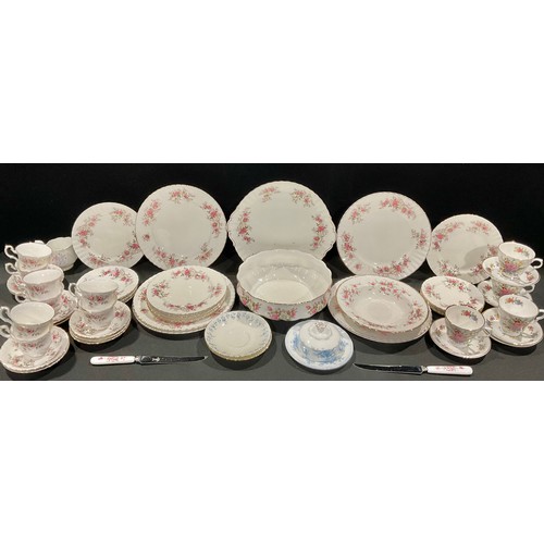 199 - Royal Albert tableware inc Lavendar rose part tea set, Tiffany butter dish and cover, Memory Lane et... 