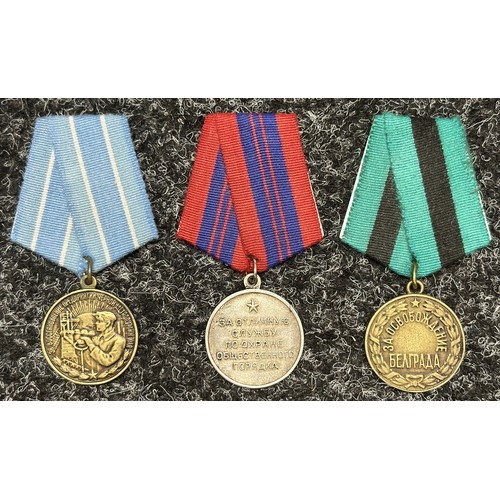 3043 - A collection of replica Soviet Medals to include Partizan Medal, Nakhimov Medal, Polar Regions, Virg... 