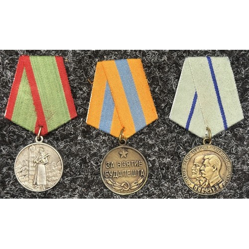 3043 - A collection of replica Soviet Medals to include Partizan Medal, Nakhimov Medal, Polar Regions, Virg... 