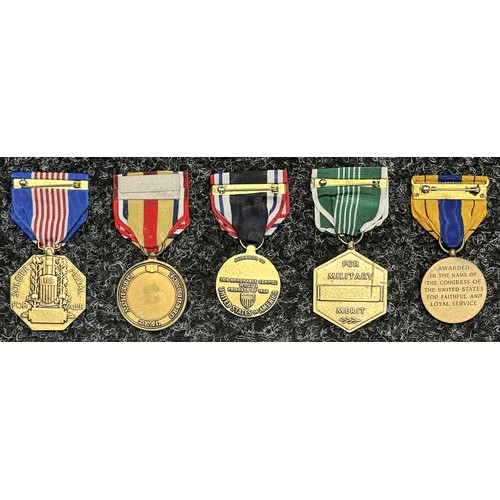 3075 - US Soldiers Medal: US Selective Service Medal: Organised Marine Corps Reserve Medal: US Prisoner of ... 