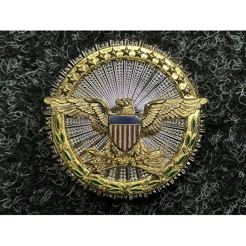 3092 - US Breast Badges: US Secretary of Defence General Officers breast badge: US General Staff Breast Bad... 