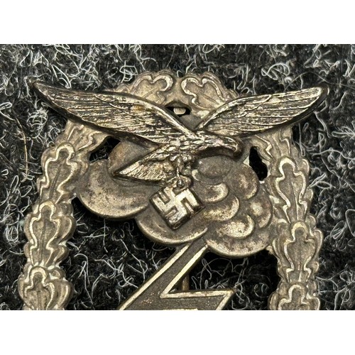 3101 - WW2 Third Reich Erdkampfabzeichen der Luftwaffe - Luftwaffe Ground Assault Badge. Two part constucti... 