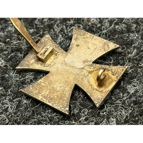 3104 - WW2 Third Reich Iron Cross 1st Class 1939. Pin is maker marked 