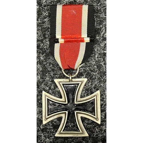 3105 - WW2 Third Reich Iron Cross 2nd Class 1939. Ring maker marked 