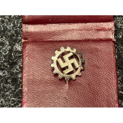 3108 - WW2 Third Reich Treue Dienst Ehrenzeichen, 25 Jahre - Faithful Service Award, 25 years complete with... 