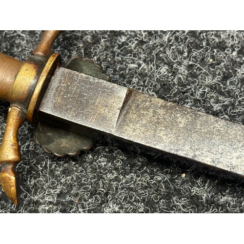 3127 - Hunting Cutlass with 473mm long blade, no makers mark. Clamshell guard. Horn grip. Overall length 61... 