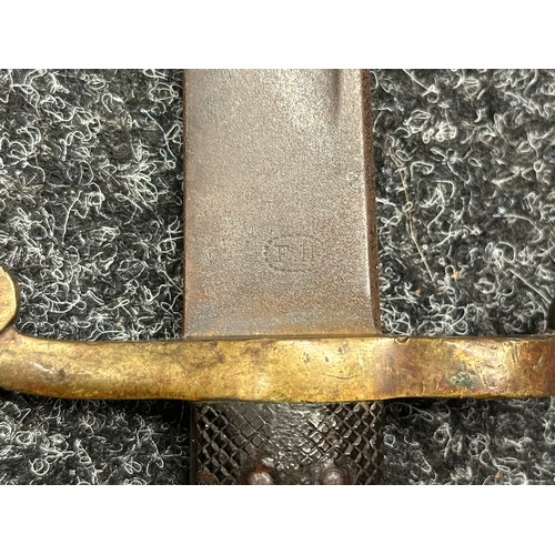 3141 - British P1855 Sappers and Miners Lancaster Bayonet with pipe backed blade 602mm in length. Maker mar... 