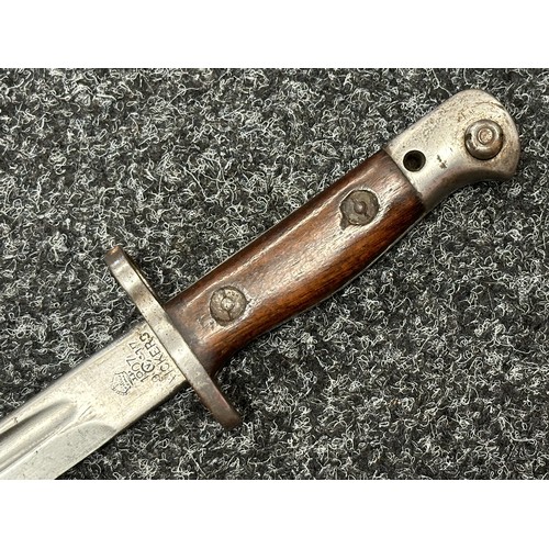 3158 - WW1 British 1907 Pattern bayonet with single edged fullered blade 433mm in length, maker marked and ... 