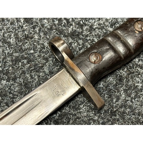 3159 - WW1 British P13 Bayonet with later modifications. Single edged fullered blade 430mm in length, maker... 