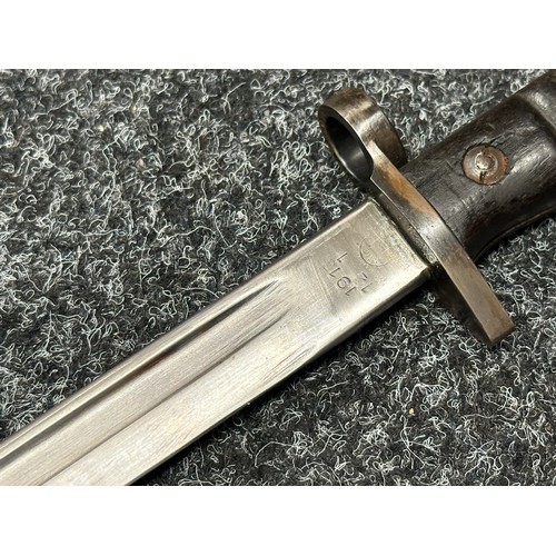 3159 - WW1 British P13 Bayonet with later modifications. Single edged fullered blade 430mm in length, maker... 