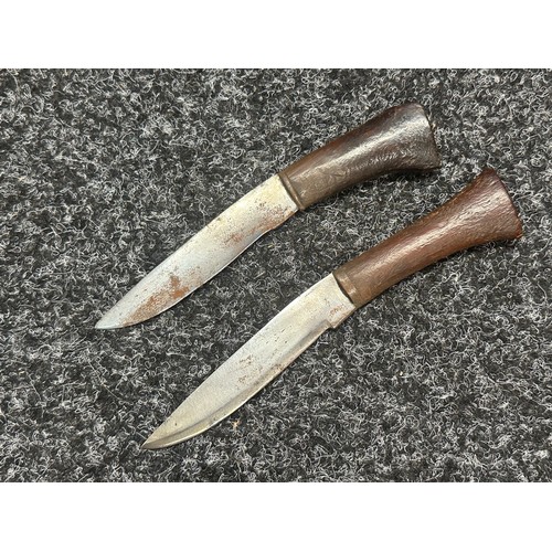 3170 - WW1 Gurhka Kukri Knife with single edged blade with two fullers 370mm in length. Wooden grip. Overal... 