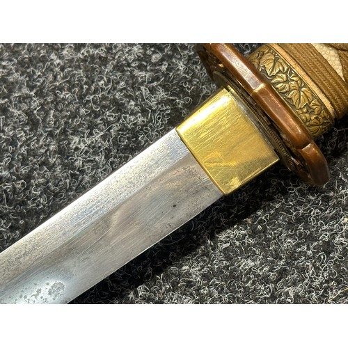 3190 - WW2 Imperial Japanese Army Officers Shin Gunto Sword with single edged blade 692mm in length. Signed... 