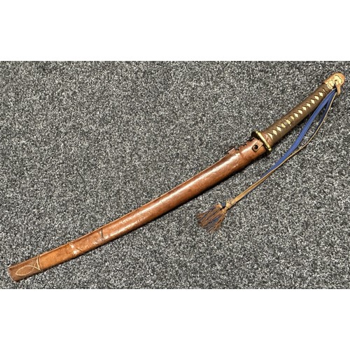 3191 - WW2 Japanese Officers Shin Gunto Katana Sword with single edged blade 535mm in length. Tang has two ... 