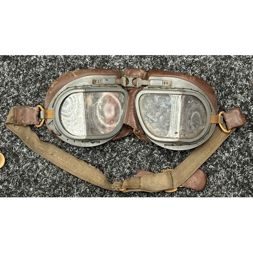 3204 - WW2 British RAF MK VIII Flying Goggles, along with British Army Sgt rank stripes x 10, REME shoulder... 