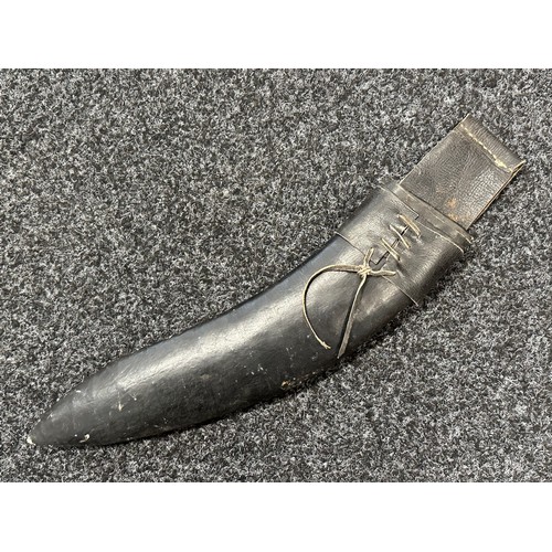 3211 - WW2 British Kukri knife with single edged blade 364mm in length, no maker mark. Horn grips. Brass po... 