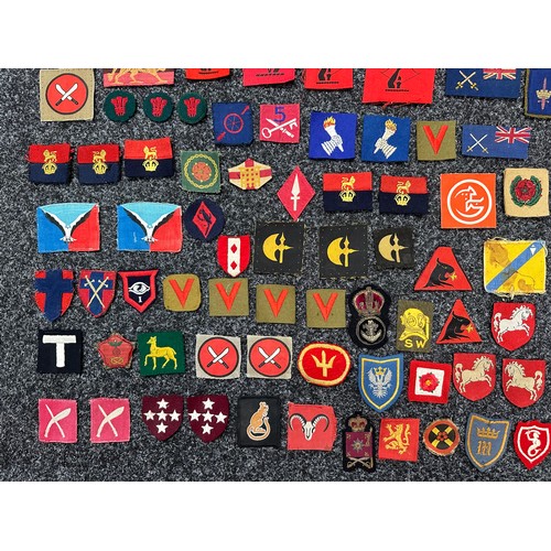 3224 - WW2 British & Commonwealth Army Cloth Formation Signs and some later postwar issue formation signs. ... 