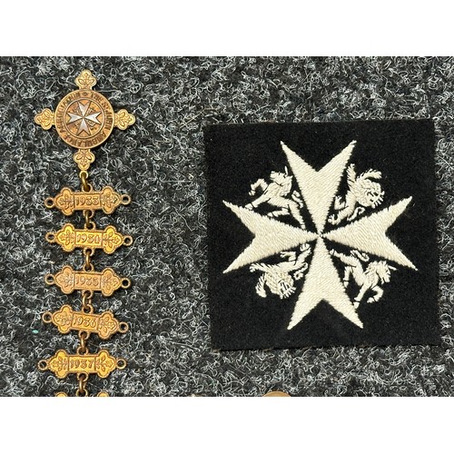 3244 - WW2 British St. John's Ambulance group comprising of Qualification badge with 16 bars to 363021 Arth... 