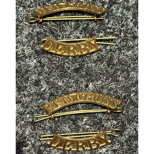 3254 - WW2 British Red Cross shoulder straps with Officers rank pips and Derbyshire titles, brass and cloth... 