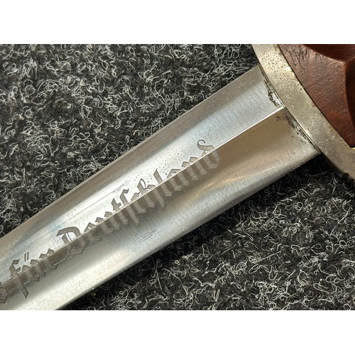 3264 - WW2 Third Reich SA Deinstdolch 1933 Pattern Dagger with double edged blade 221mm in length, etched m... 