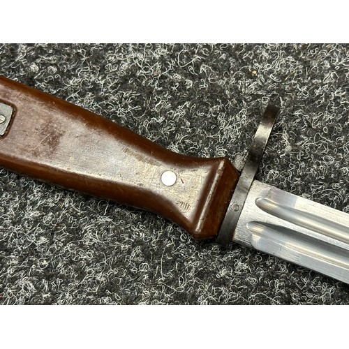 3325 - Chinese Type 81 Bayonet with double fullered blade 167mm in length. Bakelite grips. Working release ... 