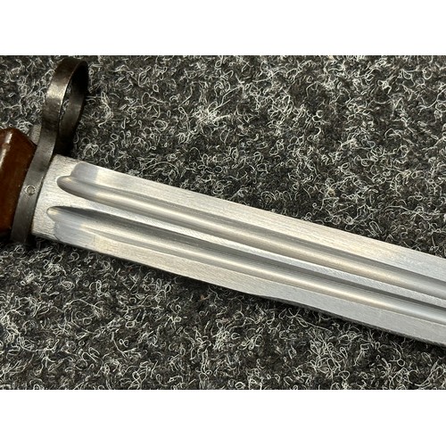 3325 - Chinese Type 81 Bayonet with double fullered blade 167mm in length. Bakelite grips. Working release ... 