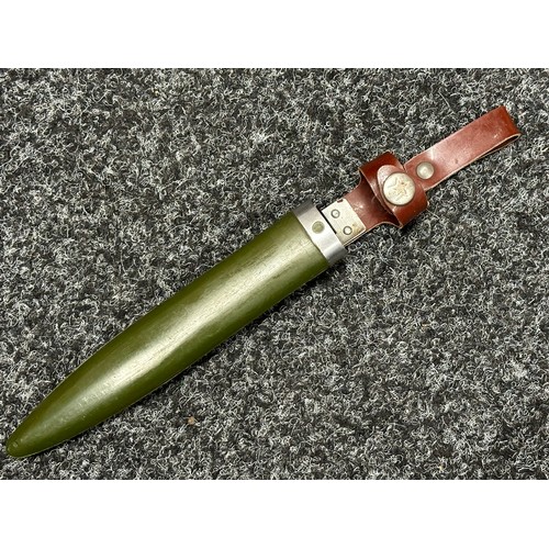 3325 - Chinese Type 81 Bayonet with double fullered blade 167mm in length. Bakelite grips. Working release ... 