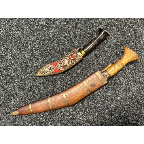 3328 - Pair of Gurhka Kukri Knifes: one with single edged blade 327mm in length, wooden grip, overall lengt... 