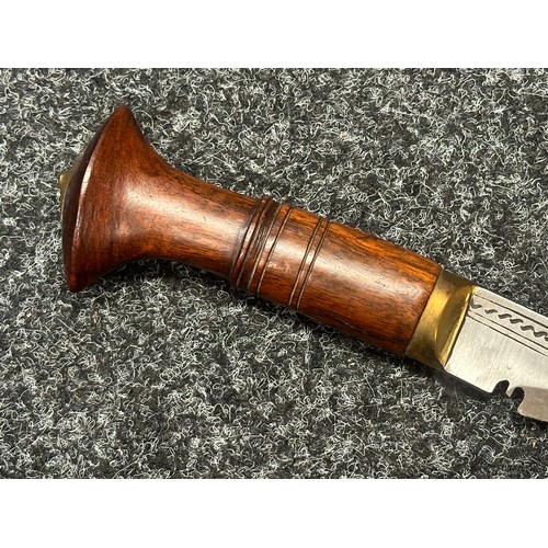 3329 - Gurhka Kukri Knife with single edged blade with some decoration, 300mm in length, no markings. Woode... 