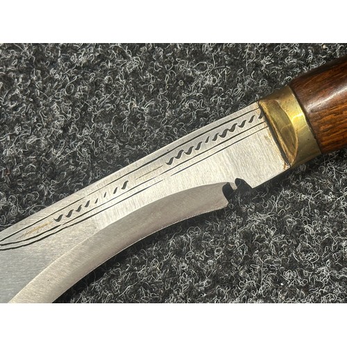 3329 - Gurhka Kukri Knife with single edged blade with some decoration, 300mm in length, no markings. Woode... 