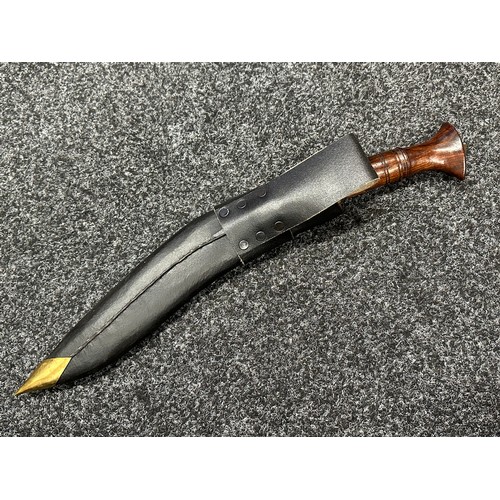 3329 - Gurhka Kukri Knife with single edged blade with some decoration, 300mm in length, no markings. Woode... 