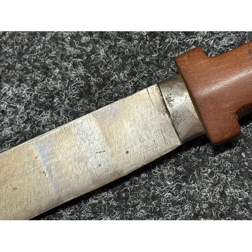 3336 - Dagger with single edged blade 245mm in length. No markings. Wooden grip. Overall length 370mm. Comp... 