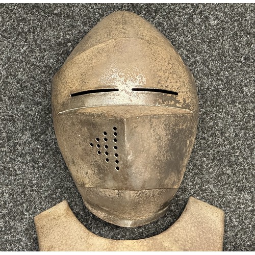 3341 - Replica Knights Armour Helmet and Breast Plate (2)