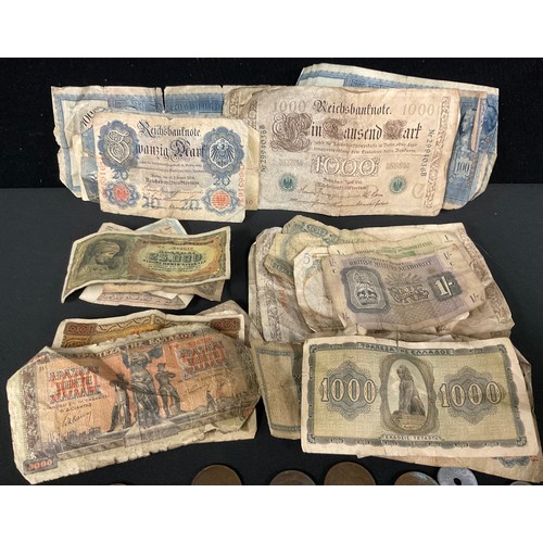 375 - Coins and Banknotes - a collection of early 20th century and later world bank notes, including China... 