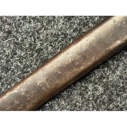 3180 - WW1 Imperial German Ersatz Bayonet, unfullered plain blade 233mm in length, no makers mark. Crossgua... 