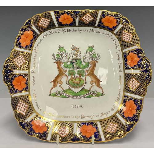 1 - A Royal Crown Derby shaped rectangular dish, Old Imari border, the field with the Derby Coat of Arms... 