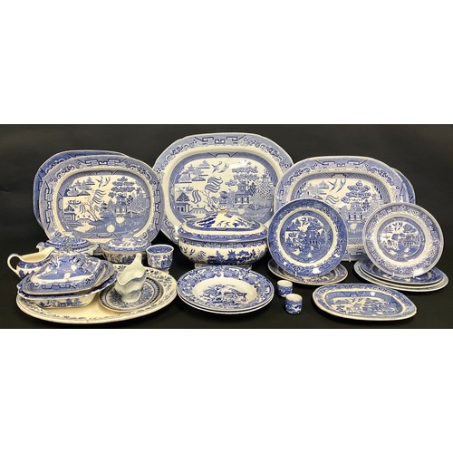 91 - 19th century Blue and white tableware, inc Wedgwood, Willow pattern soup tureen, assorted Turkey dis... 