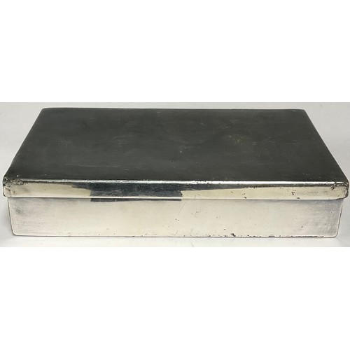 20 - An early 20th century silver plated huntsman's sandwich tin