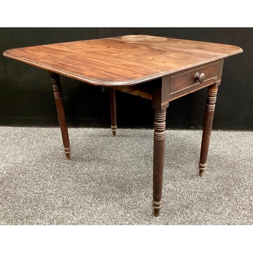 106 - A 19th century mahogany Pembroke table, 72cm high x 86cm x 51.5cm (100cm with leaves raised).