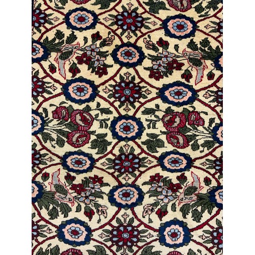 114 - A North west Persian hand-knotted Bidjar rug, 160cm x 112cm.