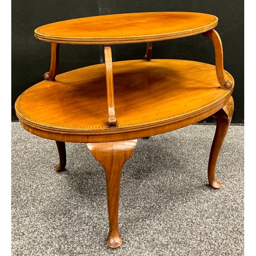 128 - An Edwardian mahogany sitting room etagere, 58cm high x 76cm wide x 53cm deep, c.1905.