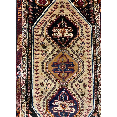 185 - A South west Persian hand-knotted Qashgai rug, 160cm x 88cm.