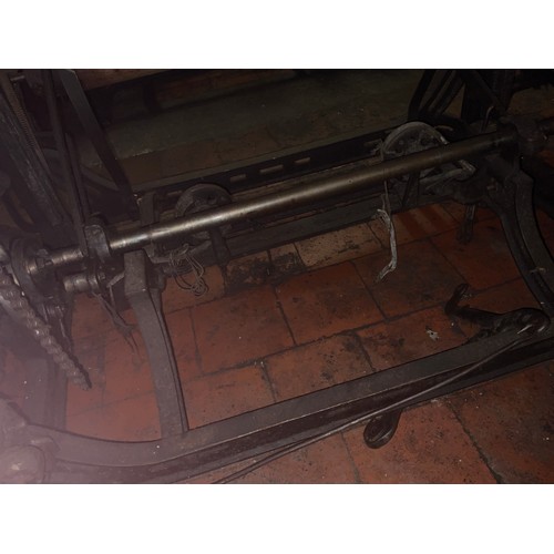 60 - A Yorkshire cross-bar weaving loom, 147cm high x 215cm wide x 110cm deep.

***Please note this lot i... 