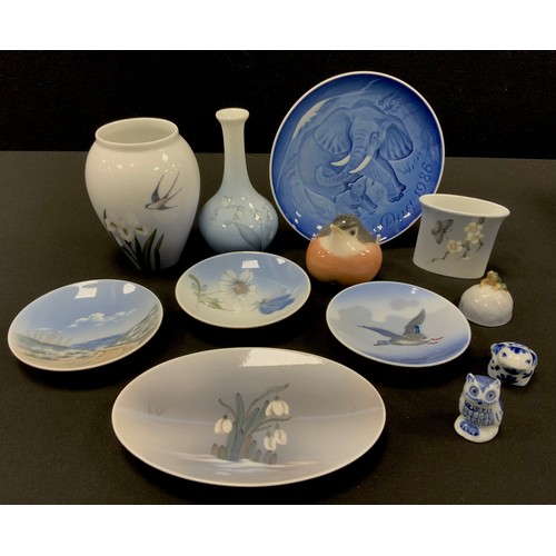 334 - Royal Copenhagen ware including; ovoid vase with bluebell decoration, 13cm high, pin dishes, bird; e... 