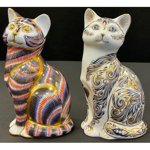 352 - Royal Crown Derby paperweights including; Limited edition, 1300/3500, Majestic Cat, other similar, b... 